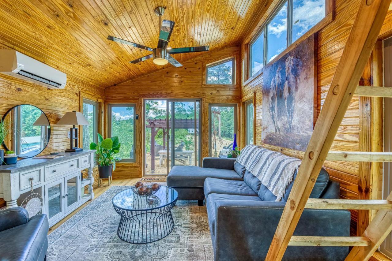 The Gemini-A Dreamy, Waterfront Tiny Cabin Rogersville Екстер'єр фото