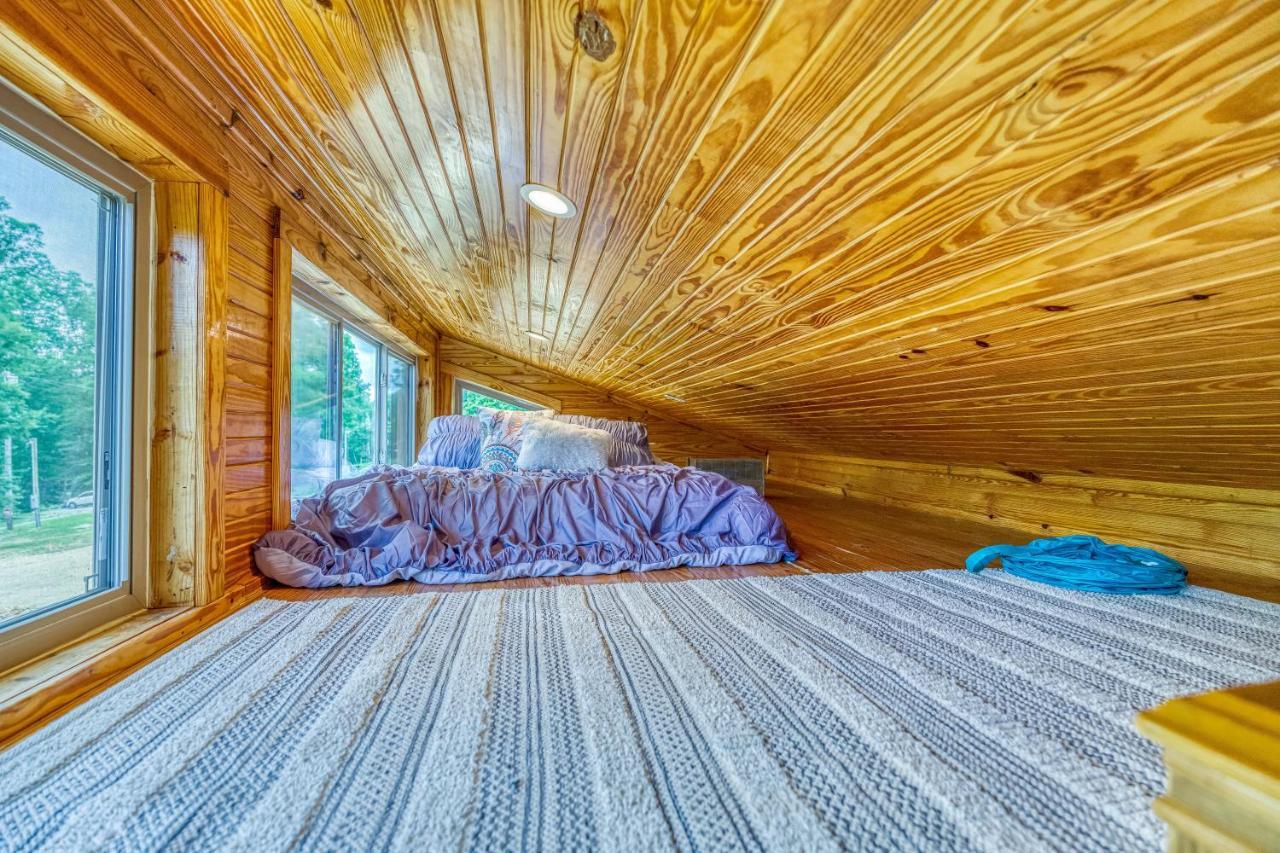 The Gemini-A Dreamy, Waterfront Tiny Cabin Rogersville Екстер'єр фото