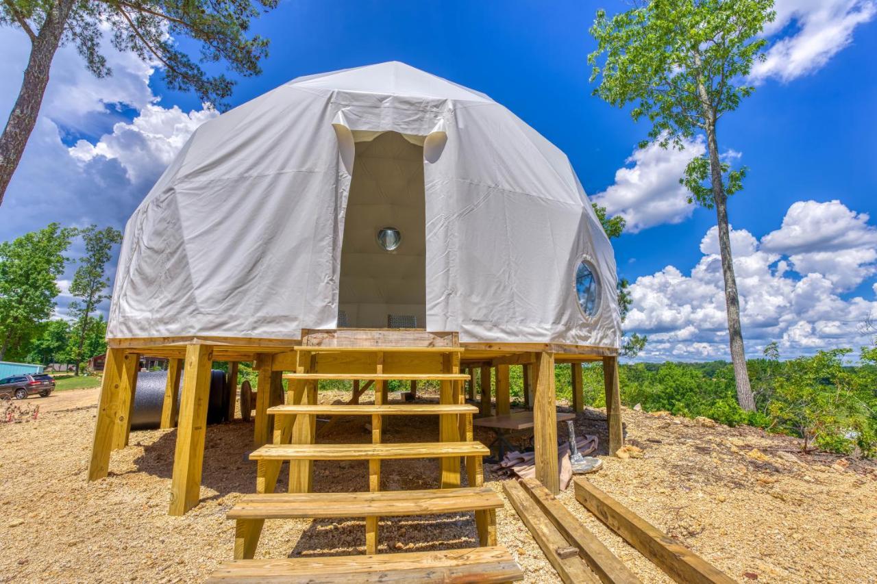 The Gemini-A Dreamy, Waterfront Tiny Cabin Rogersville Екстер'єр фото