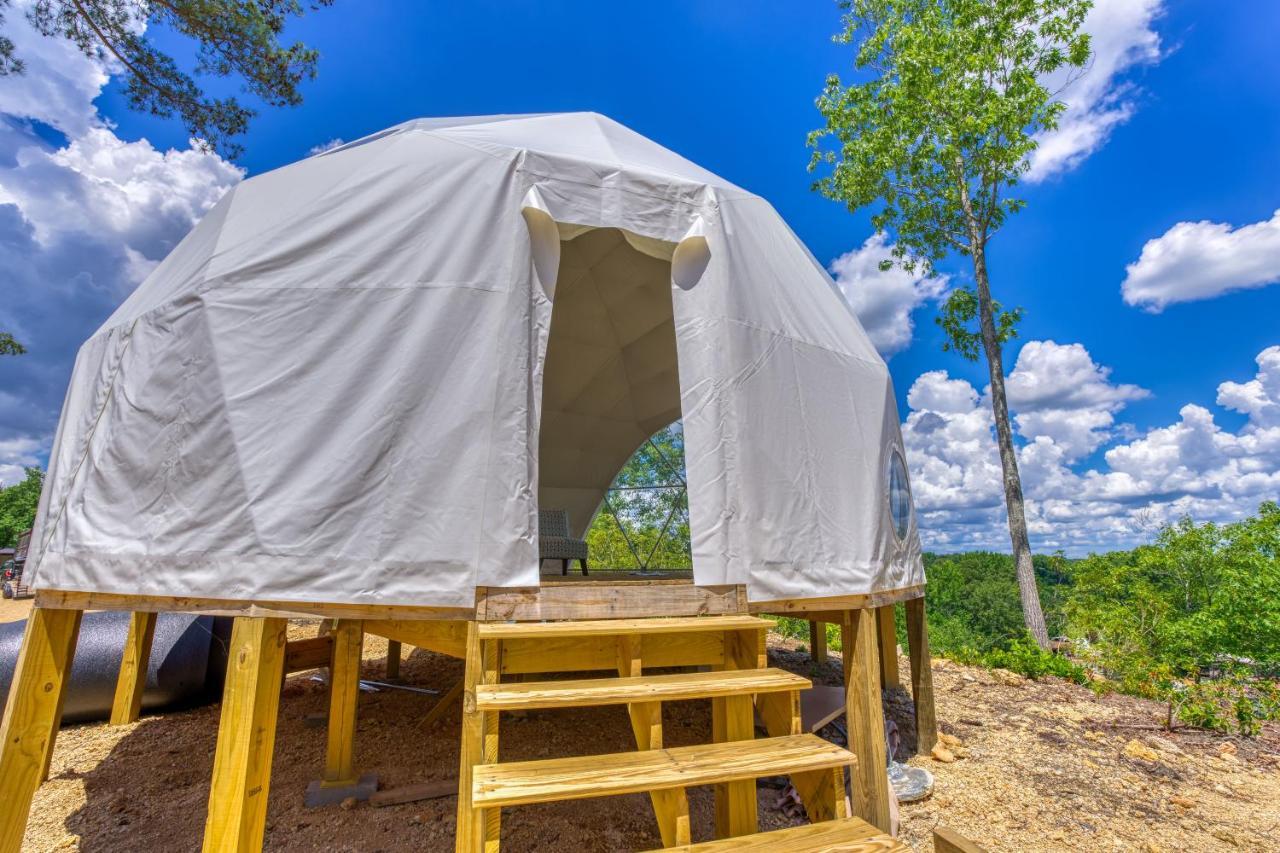 The Gemini-A Dreamy, Waterfront Tiny Cabin Rogersville Екстер'єр фото