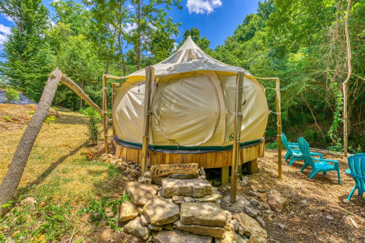The Gemini-A Dreamy, Waterfront Tiny Cabin Rogersville Екстер'єр фото