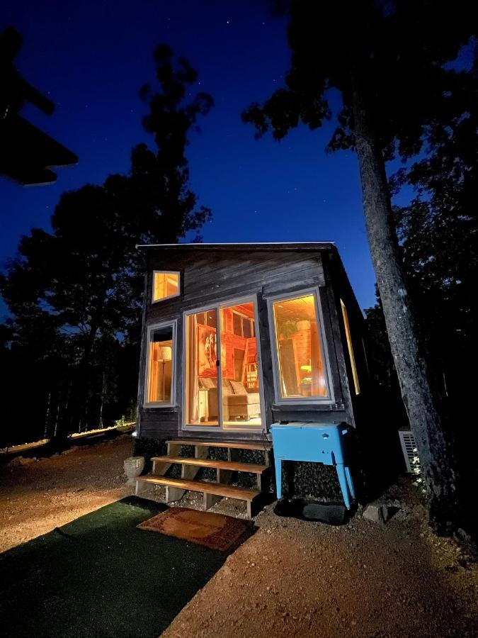 The Gemini-A Dreamy, Waterfront Tiny Cabin Rogersville Екстер'єр фото